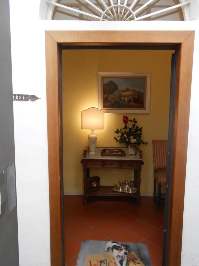 Tra I Tetti Con Bagno Privato Gæstehus