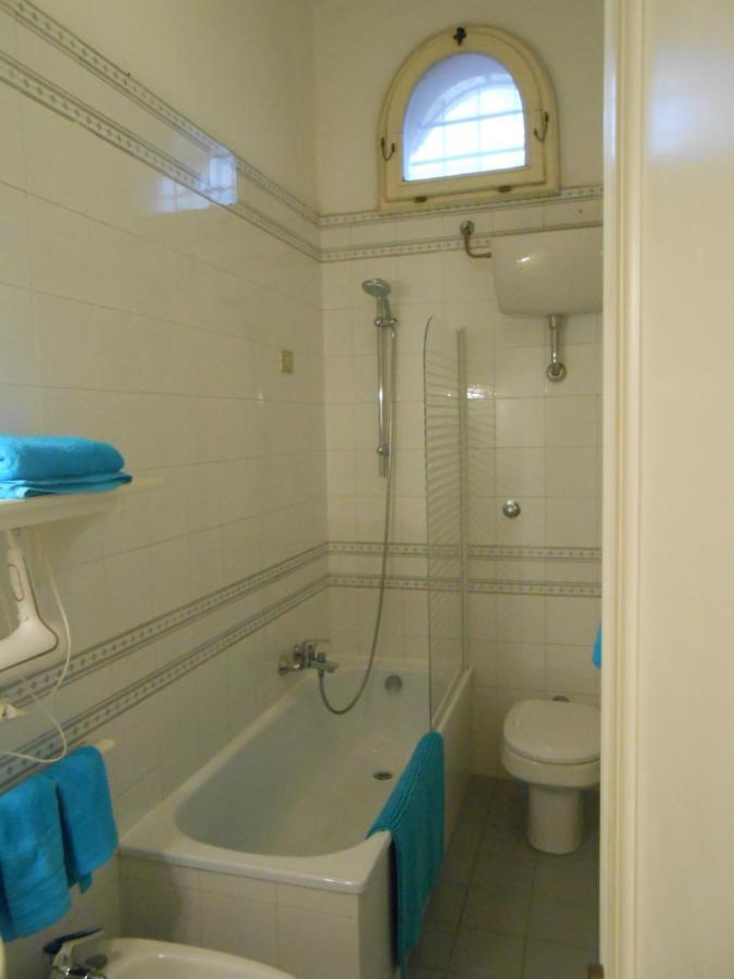 Tra I Tetti Con Bagno Privato Pisa